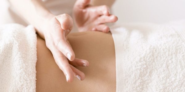 relaxing-abdomen-massage